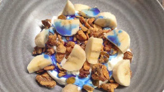 aourt Banane, granola maison et Phycocyanine - Dohrnii