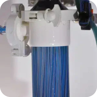 Système de filtration avec fibres bleues utilisé pour l’extraction de la phycocyanine.